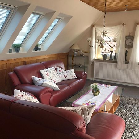 Wohlfuehlen In Gepflegter 70 Qm Oberwohnung Marienhafe Bagian luar foto